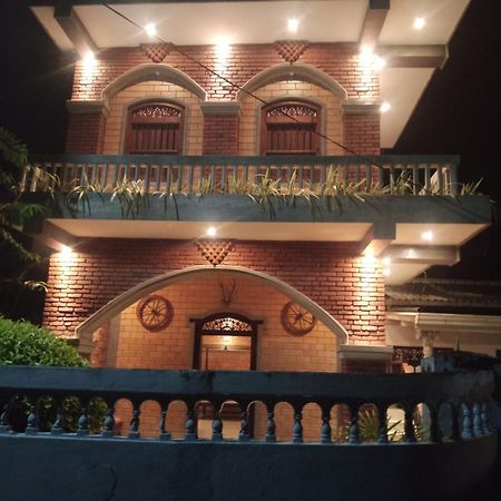 Hotel The Brick Wonder Habaraduwa Central Exteriér fotografie